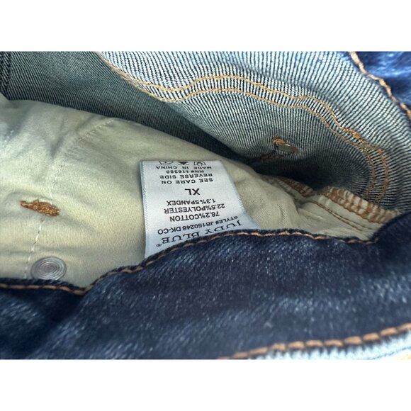 JUDY BLUE Medium Wash Stretch Distressed Jeans Shorts Size XL - Picture 6 of 10